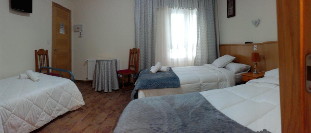 Hostal Ponte Dos Santos Ribadeo Exteriör bild